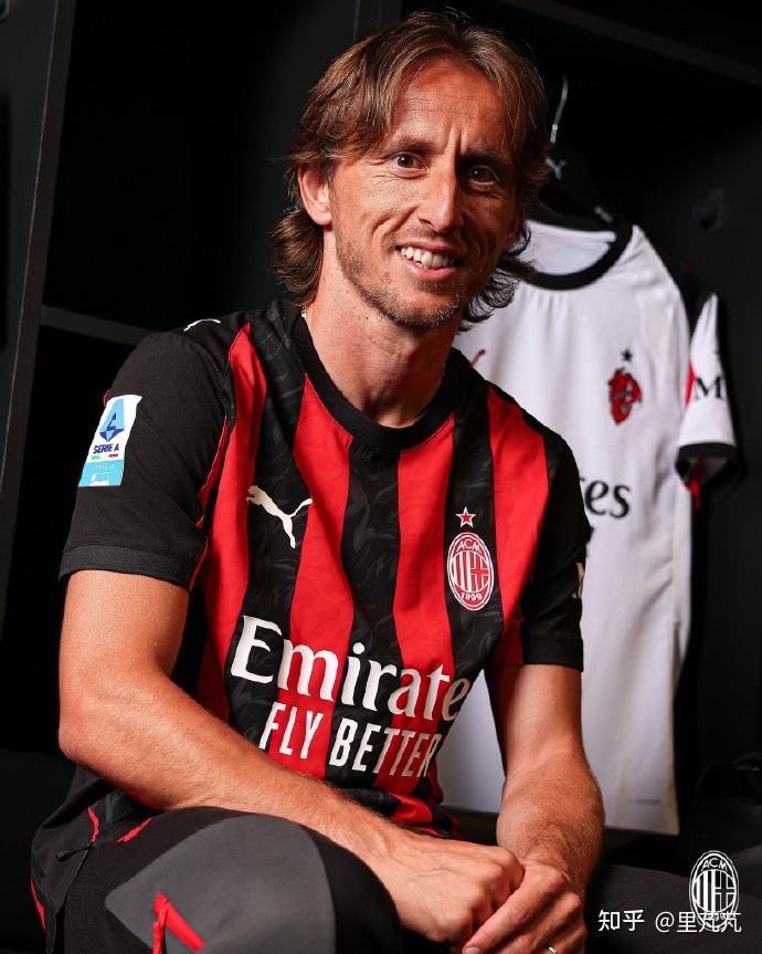 英超历史单一球员对同一球队全败纪录：莱诺对曼城13场全败第3