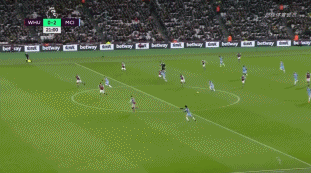 2025年世界女排联赛半决赛，意大利3-0战胜波兰，凭借进攻和网口优势强势夺冠。