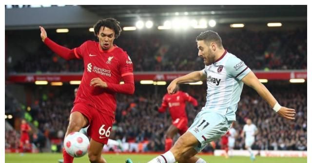 罗马诺：拜仁后卫博埃近期再次被推荐给尤文